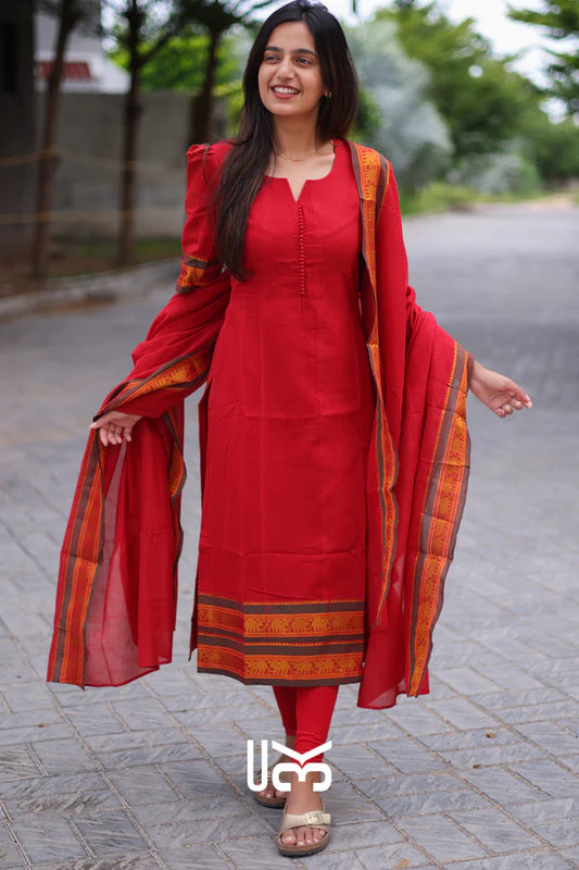 Kurta Set in Red