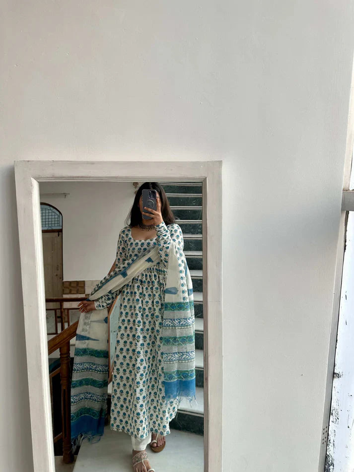 Ambar Tilak Set