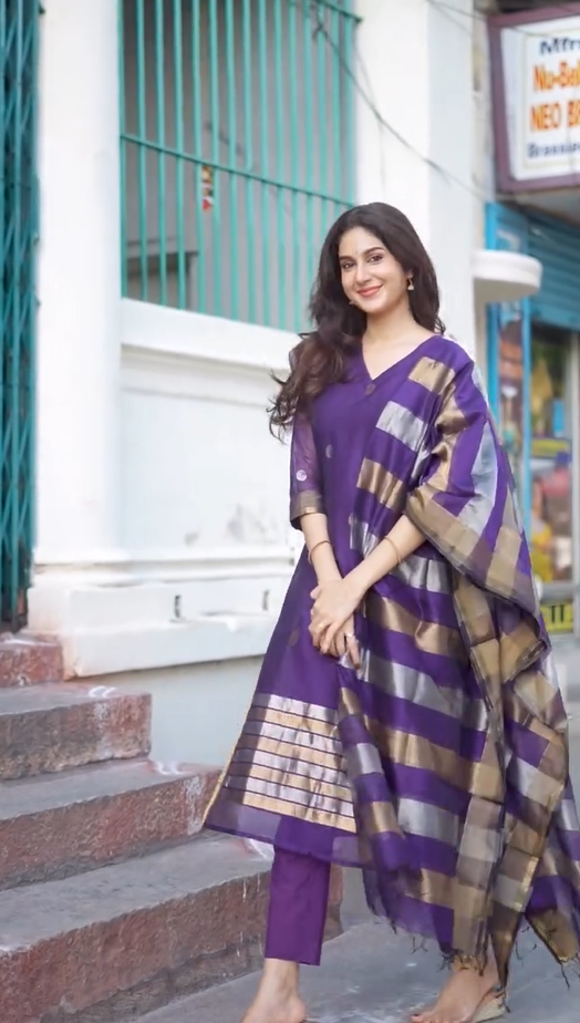 Shamukhi Kurta Set